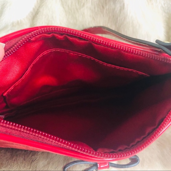 COACH Patent Leather With now gold heart detail - Picture 3 of 4